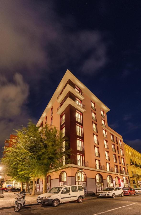 Tgna Reial 1 Apartment Tarragona Bagian luar foto